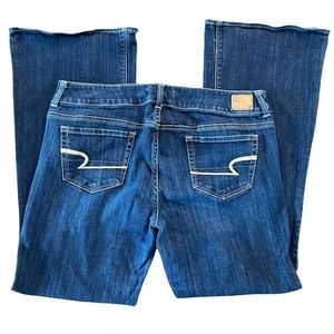 AEO Artist Bootcut Stretch Blue Jeans 14 Regular